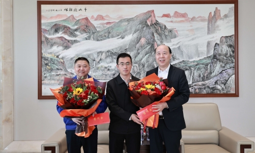 桐乡市委书记于会游慰问征途国际官网劳模工匠